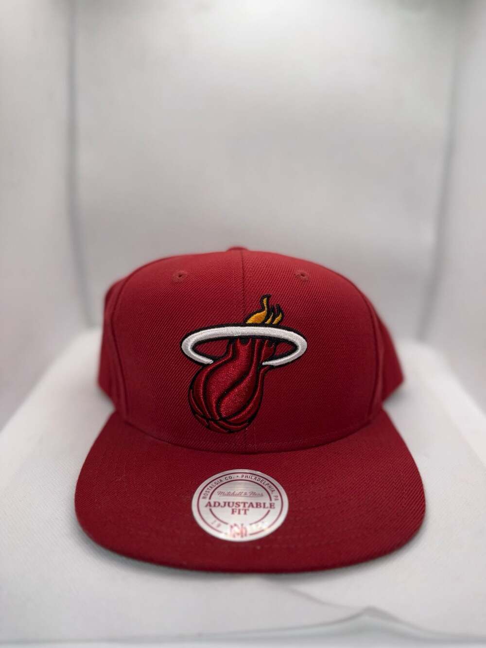 Mitchell & Ness Miami Heat Red Snapback Hat Green Underbrim Adjustable - Picture 1 of 8
